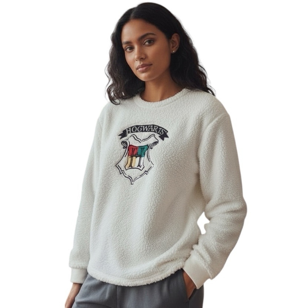Hogwarts Medium Faux Fur Fleece Long Sleeve Shirt Harry Potter Casual Sleepwear - Picture 1 of 7